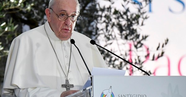 La Nación / Papa Francisco defiende unión civil para parejas homosexuales