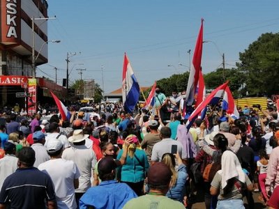 Comerciantes encarnacenos exigen respuestas del Gobierno