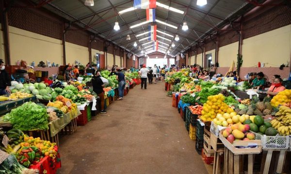 Nuevo horario en feria permanente y de hortigranjeros en CDE