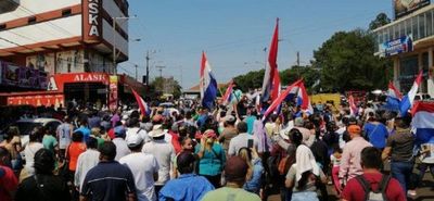 Encarnación: Comerciantes fronterizos exigen asistencia y respuestas del Gobierno