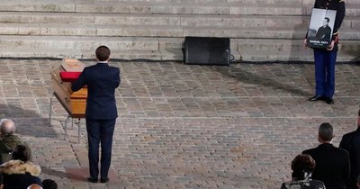 La Nación / Francia rinde homenaje a profesor asesinado