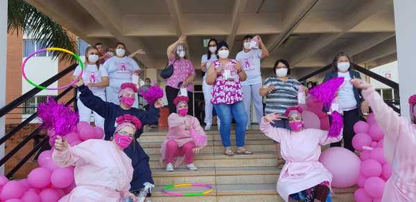 Payasonrisas rompen esquemas y alientan a pacientes oncológicas a ganarle al cáncer de mama » San Lorenzo PY