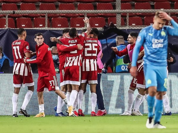 Koka premia al Olympiacos en el añadido