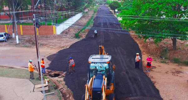 Municipalidad continúa con los intensivos trabajos de pavimentación - Noticiero Paraguay