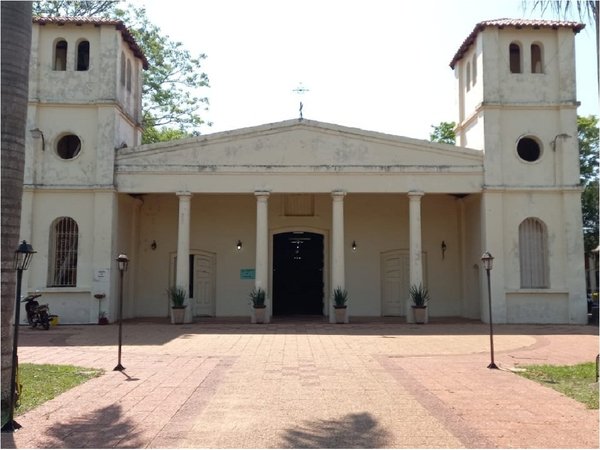 Queman imagen de virgen en iglesia de San José de los Arroyos