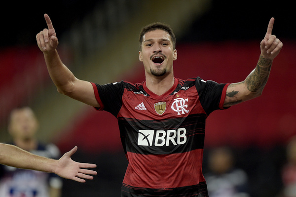 Flamengo doblega a Junior y gana su zona