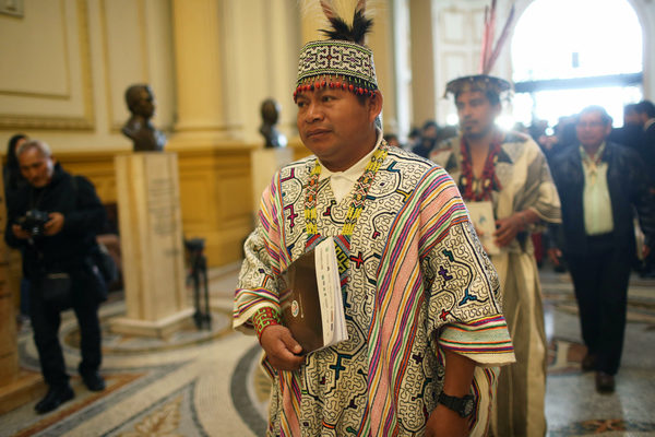 Indígenas peruanos declaran "no gratos" a varios legisladores por el Acuerdo de Escazú - MarketData