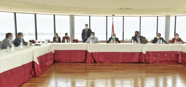 Gobernadores presionan por más recursos