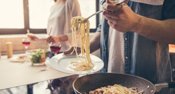 Crónica / Nueve personas mueren al comer fideos vaikue