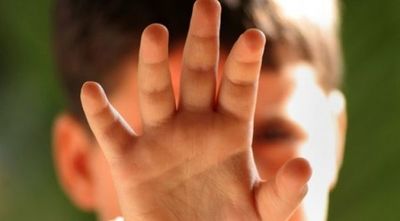 Policía condenado a 24 años de cárcel por abusar de niño