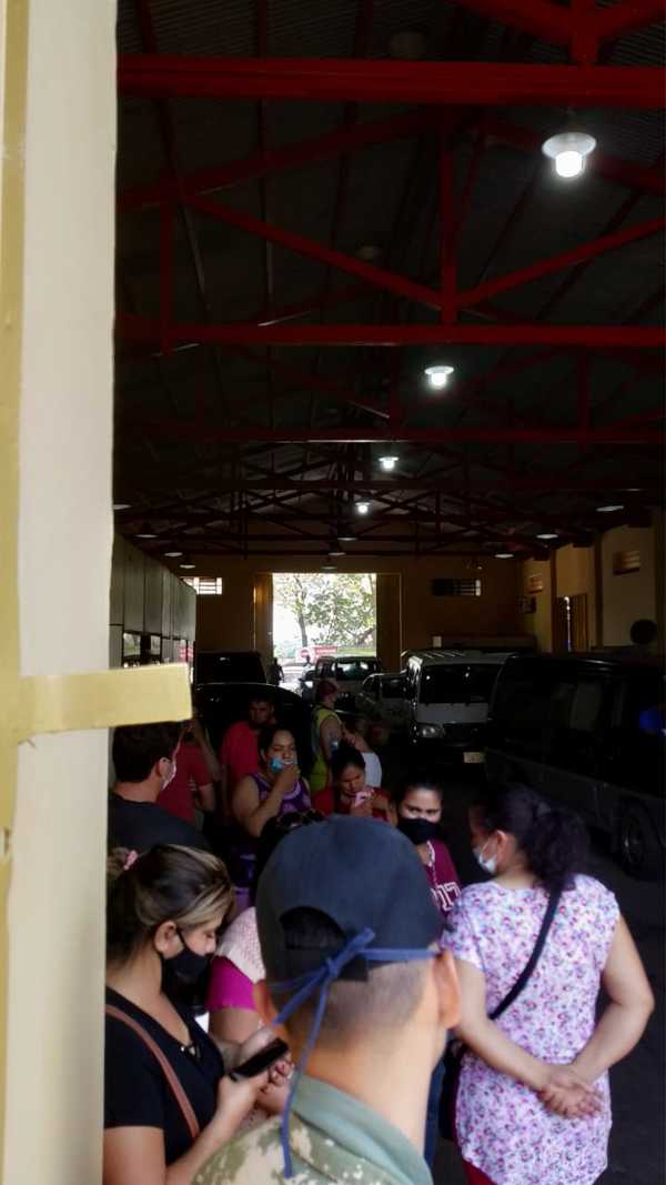 Paseros se movilizan en CDE para que se los deje trabajar