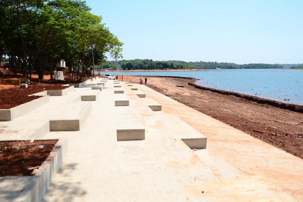 Avanza la construcción de la costanera de CDE