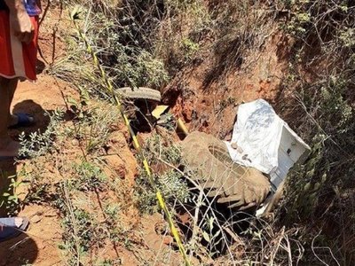 Hombre fallece tras caer a un barranco con su tractor
