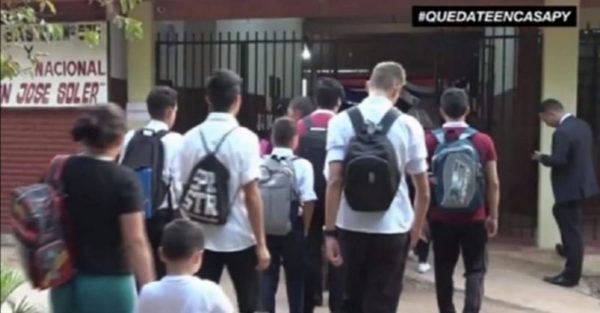 Alumnos del último año podrán retornar al colegio de manera "opcional" | Noticias Paraguay