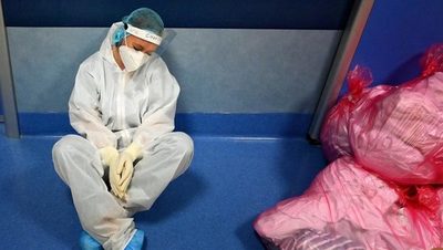 Aumentan el récord de los casos diarios en Europa
