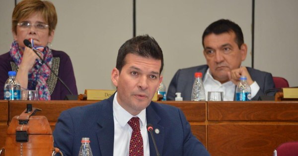La Nación / Godoy critica alianza de Añetete y oposición para dar dinero a “ministerios de ladrones”
