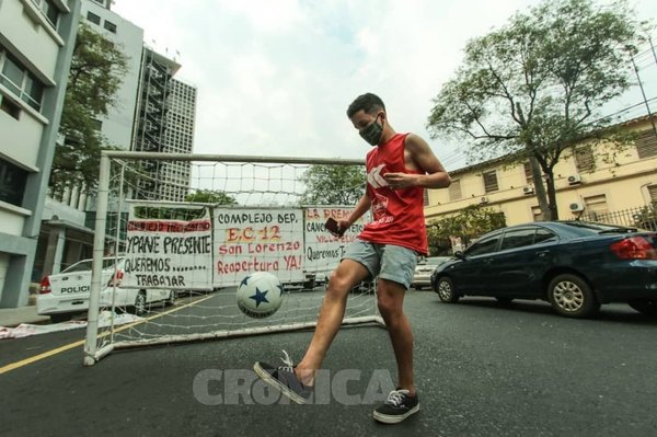 Crónica / Desde el 26 de octubre se puede volver a clases, iglesias y a la cancha