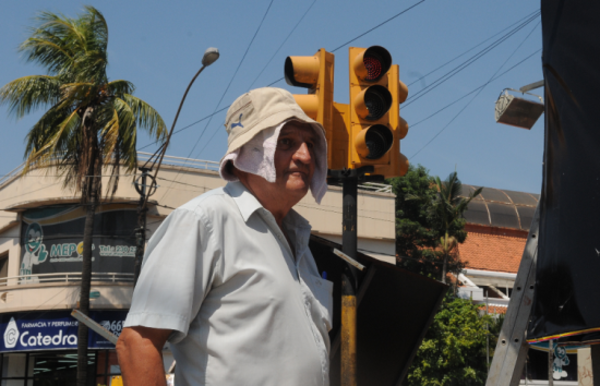 Anuncian mucho calor y posibles chaparrones con tormentas