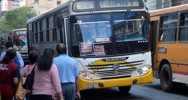 Chofer de transporte público denuncia que trabaja 19 horas y sin un sueldo fijo » Ñanduti