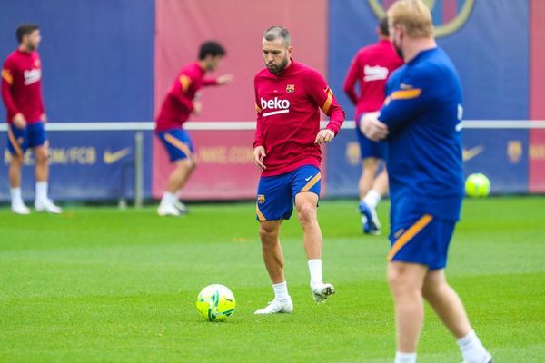 Jordi Alba recibió el alta médica y jugará el clásico - Fútbol - ABC Color