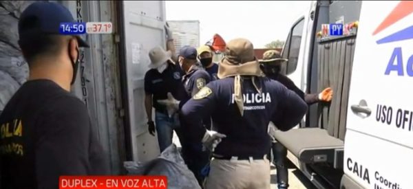 Villeta: Siguen los hallazgo de drogas en contenedores y ya suman 2.900 kilos | Noticias Paraguay