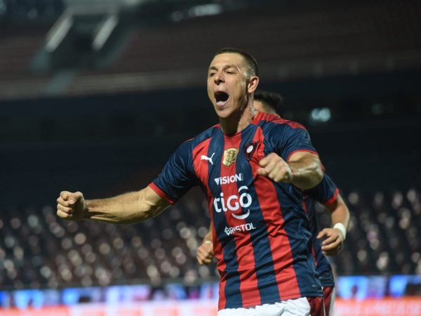 Emotiva despedida entre Cerro Porteño y Diego Churín