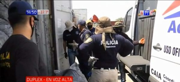 Cocaína incautada en containers ya suman 2.900 kilos | Noticias Paraguay