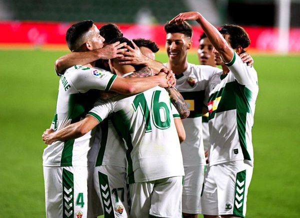 Elche gana el derbi al Valencia - Fútbol - ABC Color