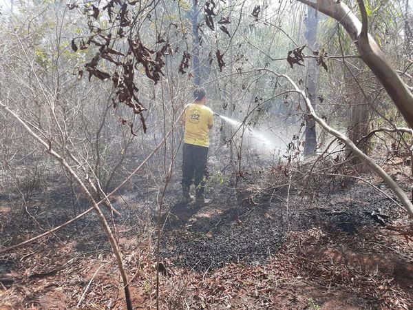 Nuevo incendio en predio contiguo puso en jaque al Hospital Nacional de Itauguá - Nacionales - ABC Color