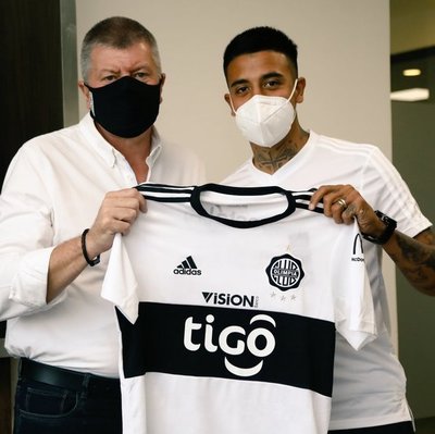 Olimpia anuncia oficialmente a su nuevo refuerzo - Megacadena — Últimas Noticias de Paraguay