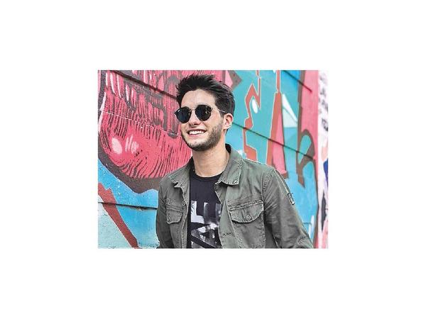 Acho Laterza se une al DJ Antoni Álvarez para nuevo material