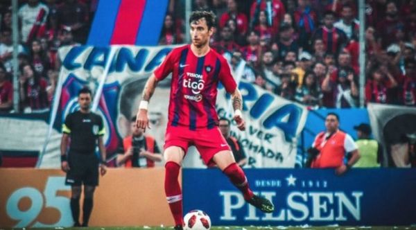 Amorebieta se retira del fútbol y será parte del cuerpo técnico