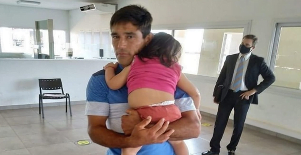 Denuncian a una compatriota por vender a su bebé - Noticiero Paraguay