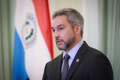 Mario Abdo Benítez da negativo a test de COVID-19 y de dengue