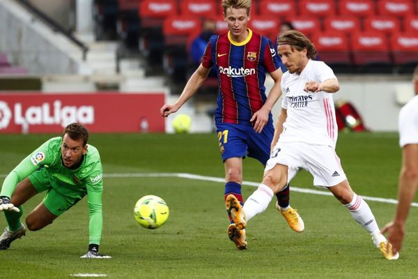 Real Madrid se queda con el Clásico y es líder de la Liga | OnLivePy