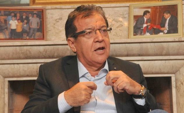 HOY / Secretario de Abdo Benítez rechaza actitud de Duarte Frutos tras politizar actos de Gobierno