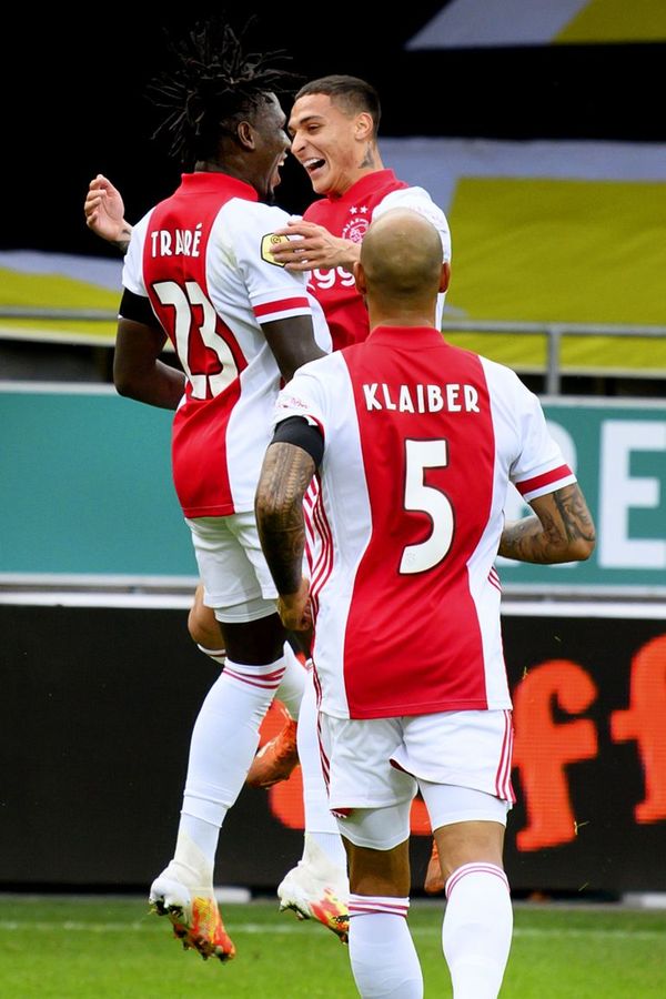 El Ajax hace historia con un 0-13 al Venlo - Fútbol - ABC Color