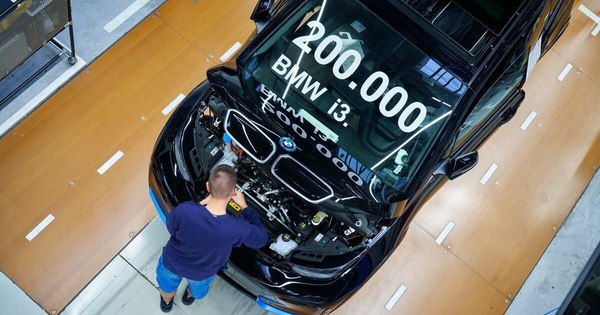 La Nación / BMW i3, encaminado de manera sustentable hacia el éxito