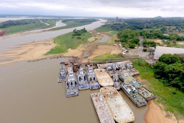 Río Paraguay: -0,50 por debajo de 0 hidrométrico. El ambiente es “desolador”, afirma empresario naviero - ADN Paraguayo