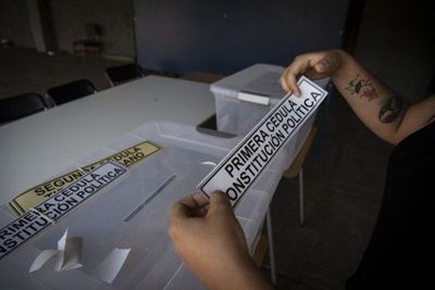 La votación comienza en Chile en histórico plebiscito constitucional - Mundo - ABC Color