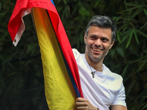 El opositor venezolano Leopoldo López llega a Madrid