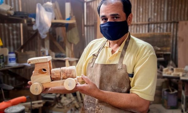 Reinserción social: El hombre que da vida a los juguetes