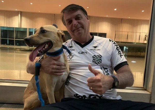 Bolsonaro: las vacunas solo son obligatorias para el perro - ADN Paraguayo