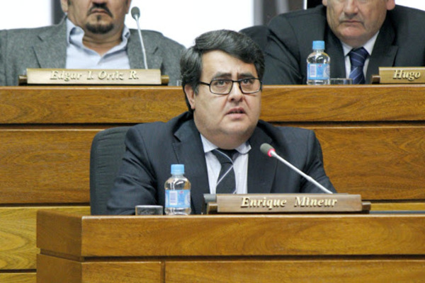 Diputado Mineur sostiene que universidades de Villa Hayes están habilitadas » Ñanduti
