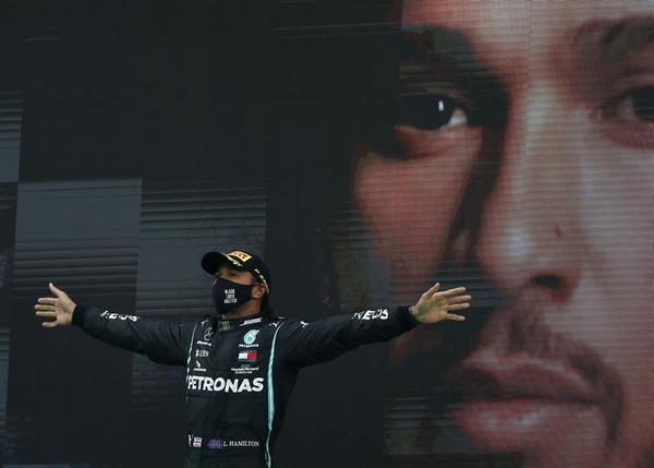 Hamilton gana el GP de Portugal y supera a Schumacher en la historia de la F1
