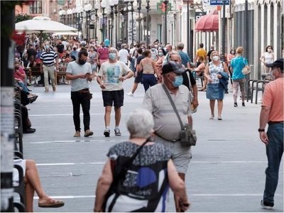 Covid, la América de los millones de casos y Europa en toque de queda