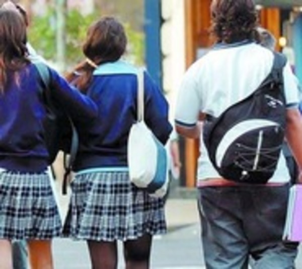 Nuevo Decreto confirma vuelta a clases de alumnos del último año - Paraguay.com