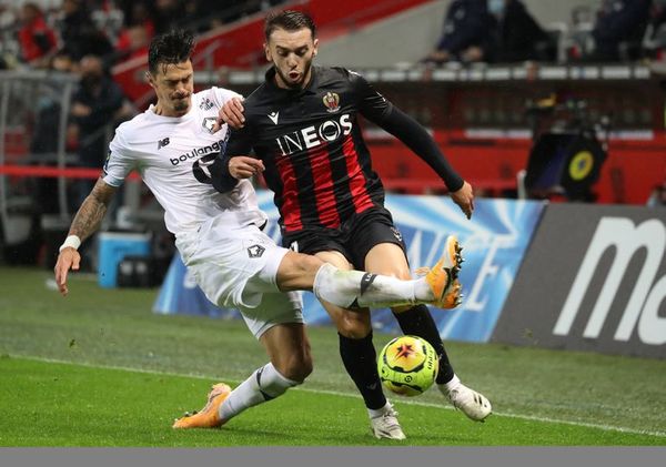 El Lille se deja dos puntos en Niza y cede el liderato al PSG - Fútbol - ABC Color