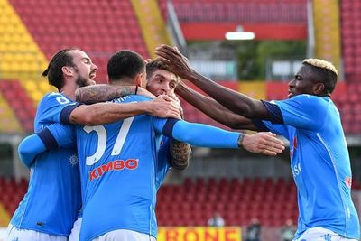 Nápoles cura sus heridas europeas con triunfo ante Benevento - Fútbol - ABC Color