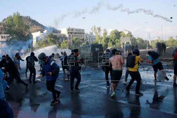 HOY / Plesbicito en Chile: "Apruebo" se mantiene arriba con más del 70 por ciento de los votos